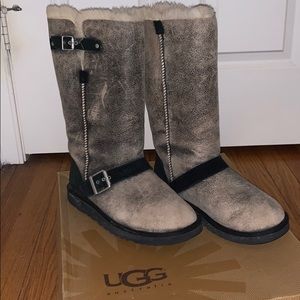 UGG W Classic Tall Dylyn
